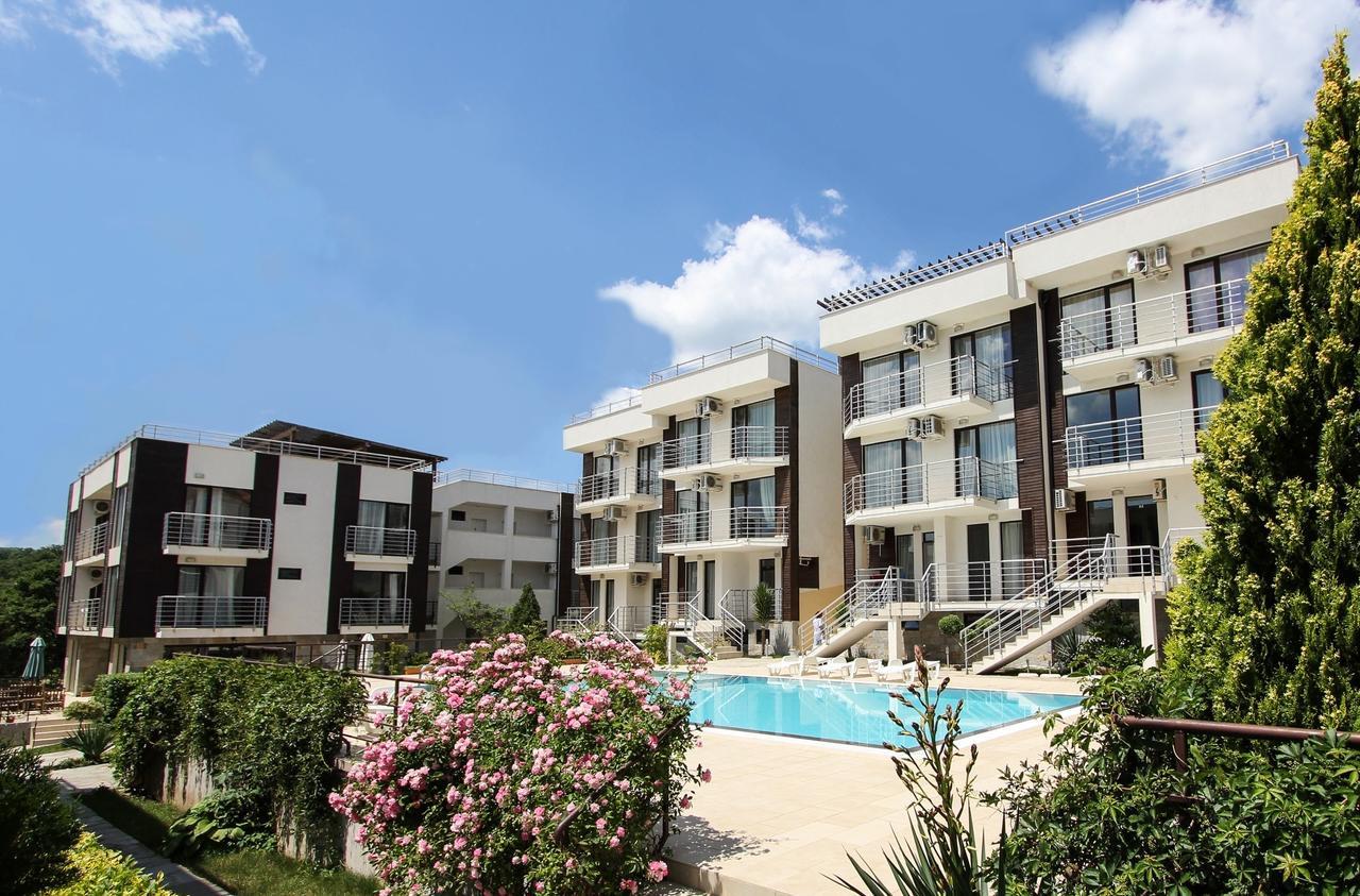 New Line Village Apartments Sunny Beach Exterior photo